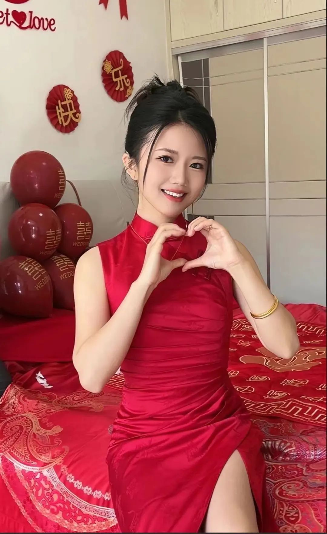 DƬ